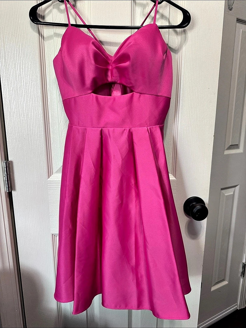 Blondie Nites Bow Front Mini Dress in Pink Size 7